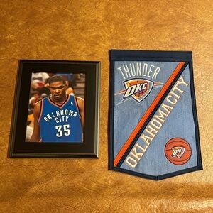 OKC Thunder Kevin Durant Signed & Framed 8.5” x 11” Picture with Team Banner